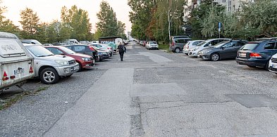 Dzielnica zabierze ludziom parking? Na osiedlu zawrzało-30921