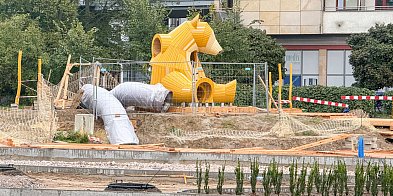 Park nad POW nabiera kształtów. Pojawił się symbol Ursynowa!-31171