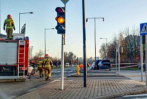 Kolizja na Rodowicza "Anody". BMW na latarni-32060