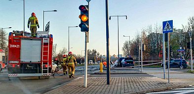 Kolizja na Rodowicza "Anody". BMW na latarni-32060