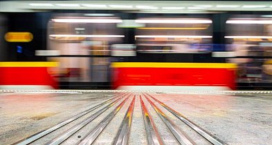 Metro jeździło tylko do Stokłosów. Znów wypadek na stacji-33356