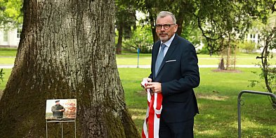 Nestor dendrologii i... fraszkopisarz! Na Ursynowie dostał swoje drzewo-34575