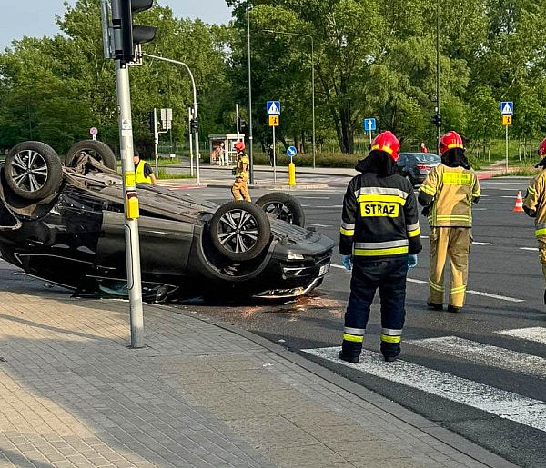 Dachowanie na Rosoła. W aucie kilkumiesięczne dziecko-34637