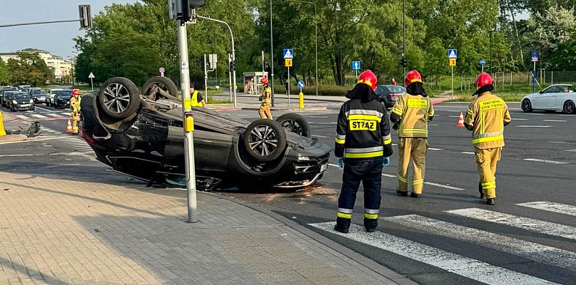 Dachowanie na Rosoła. W aucie kilkumiesięczne dziecko - 34637