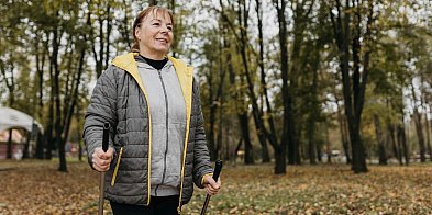 Depresja u seniorów – jak pokonać ją krokami? Unikalne zajęcia na Ursynowie!-34390