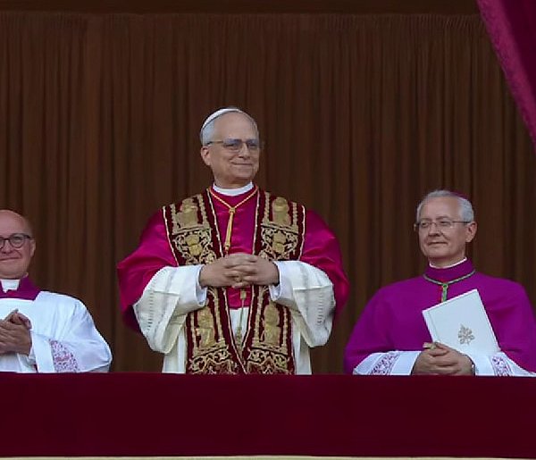 Nowy papież ukazał się światu. Takie przyjął imię!-34730