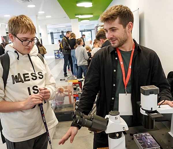 VR, projektowanie 3D i symulator dachowania. Ursynowski Festiwal Nauki-34925