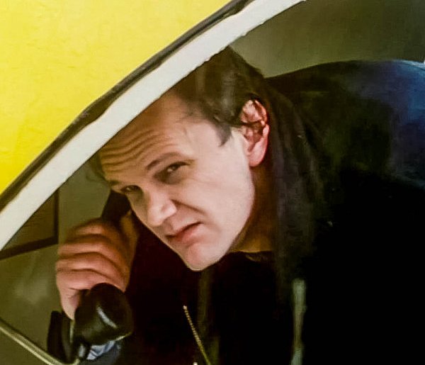 Deszcz i wilki. Cezary Pazura wspomina słynną scenę z budką na Ursynowie-35059