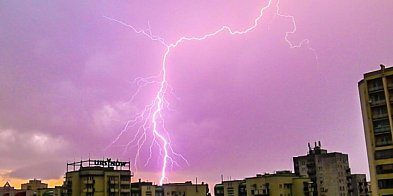 Burza, ulewa, grad. Po upale może zrobić się groźnie. Ostrzeżenia IMGW-35463