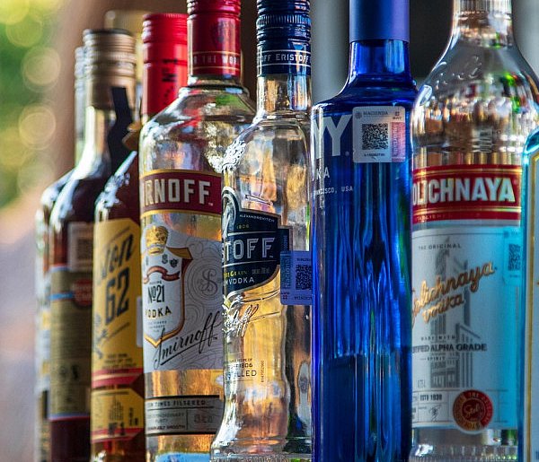Piwo i wódka znikną ze stacji paliw? Ten pomysł znów jest na stole-35530
