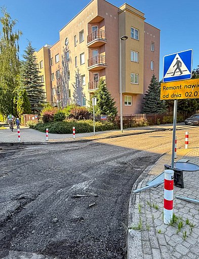 Remont trwa, kierowcy lekceważą znaki! Wielkie frezowanie na Kabatach-35672