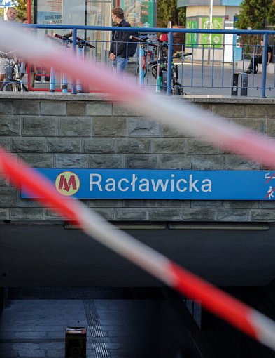 Prokuratura wszczęła dochodzenie w sprawie pożaru w metrze. Są pierwsze ustalenia-35723