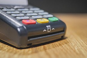 Zakaz sprzedaży i większy nadzór. Tych produktów nie kupią już nieletni-35747