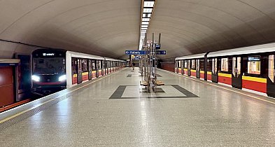 Stacja Racławicka znów czynna. Zatrzymuje się na niej metro-35933