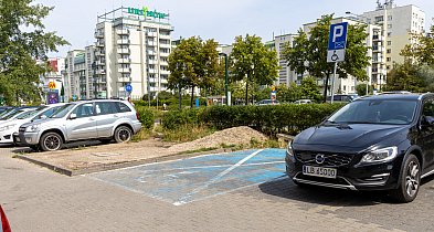 Powstanie stacja ładowania przy metrze Stokłosy. Pierwsza taka w Warszawie-35959
