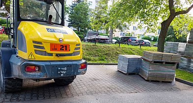 Zaskakujący remont na Braci Wagów. Mieszkańcy: „To marnotrawstwo!”-35996