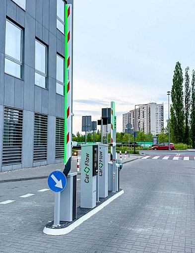 Dwa miesiące ze szlabanami przy ratuszu. Od kiedy opłaty za postój?-36020