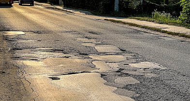 Ulica jak z horroru od lat czeka na remont. A harmonogram się sypie!-36437