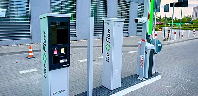 Koniec darmowego parkowania przy ratuszu! Od poniedziałku opłaty-36545