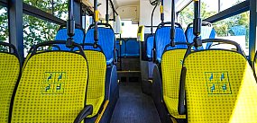 Radni chcą żółtych siedzeń w autobusach. Po co?