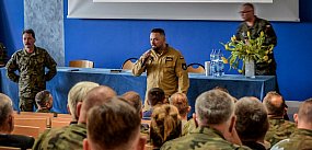 Terytorialsi wjeżdżają do ratusza!