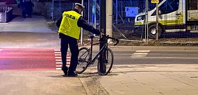 Wypadek na Płaskowickiej. Rowerzysta w szpitalu