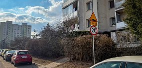 Cicha wojna o parkowanie przy Polinezyjskiej