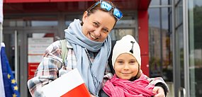 3000 flag dla mieszkańców Ursynowa czekało pod ratuszem