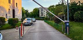 Syreny karetek jako pilot do szlabanu?