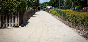 Kontrowersyjny remont chodnika na Dembego
