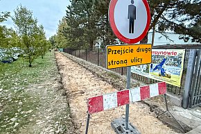 Ruszył remont chodnika przy Stryjeńskich na Ursynowie-6389
