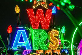 W centrum Warszawy już świątecznie! Iluminacja robi wrażenie-6470