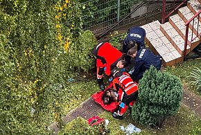 Tragedia na Imielinie. Mężczyzna wypadł z balkonu-37203