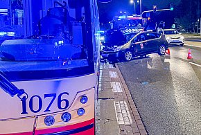 Toyota wjechała w autobus. Wypadek na Rosoła-37404