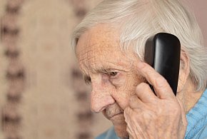 Oszuści dzwonią do seniorów na Ursynowie. Mają stare książki telefoniczne-37493