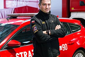 Strażak z Ursynowa ratował życie na drodze. "Na służbie jesteśmy zawsze"-37604