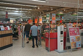 Pracownicy popularnej sieci mają dość. W południe zatrzymają pracę-38427