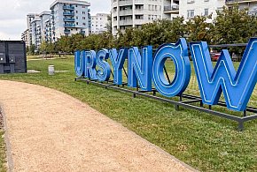 Kultowy neon "Ursynów" powróci. Dzielnica szykuje replikę