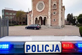 Policja otoczyła kościół w trakcie pogrzebu. Co się działo na Puławskiej?
