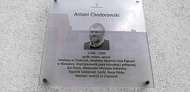Namalował nagiego kanclerza Niemiec i schował obraz. Geniusz z Ursynowa