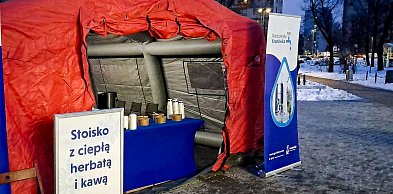 Nadciąga fala arktycznego zimna. Ratusz stawia namioty, wracają "ciepłe" autobusy