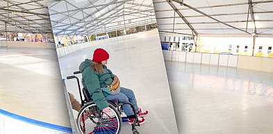 Blogerka na wózku spełniła marzenie na Ursynowie. "Jestem na lodowisku!"