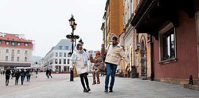 Warszawiacy coraz grubsi i bardziej zestresowani. Alarmujący raport!