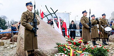 Nocny marsz uliczny i apel przy pomniku. Ursynów uczci Żołnierzy Niezłomnych