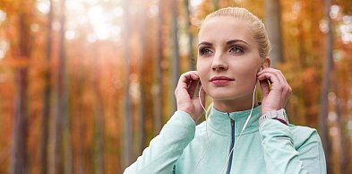 Trening w Lesie Kabackim na nowych zasadach. Biegacze zamieniają playlisty