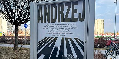 Rok Andrzeja Wajdy na Ursynowie. Plenerowa ekspozycja i darmowe seanse