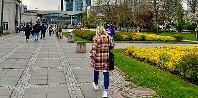 Koniec udręki z walizkami. Powstanie gładka Aleja Centralna pod PKiN