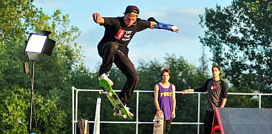 Wiosna na ursynowskim skateparku. Darmowa nauka jazdy na deskorolce!