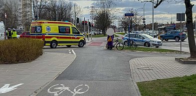 Dostawczak potrącił rowerzystę na Ursynowie. Cyklista miał zielone