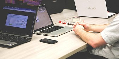 Zmiana modelu biznesowego — kiedy pivot to konieczność, a nie porażka